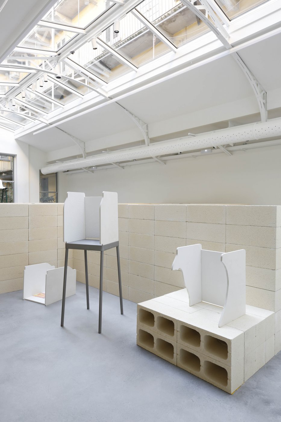 10_Fondazione_Officine_Saffi_Supponiamo_un_amore_installation_views.jpg