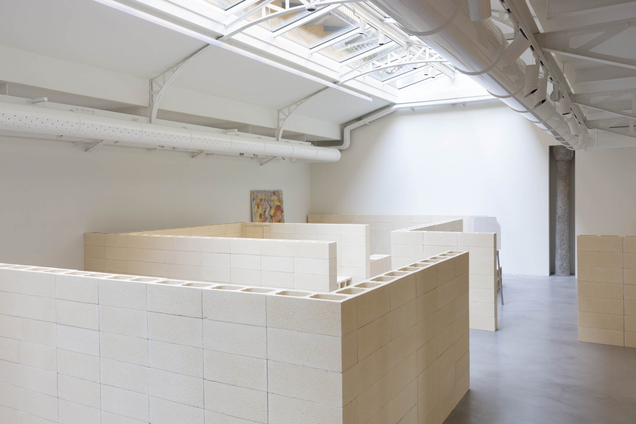 1_Fondazione_Officine_Saffi_Supponiamo_un_amore_installation_views.jpg